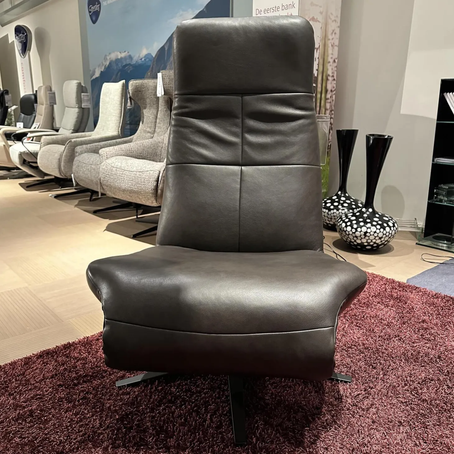 Sessel Viola Bezug Leder Granada Graphit 2 Grau Flaches Kreuzgestell Schwarz Motorisiert