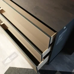 Sideboard Alva Kernbirke Massiv Harmaa Mit Vitrinen Beleuchtung Kufen 3110W 1191 Schwarz