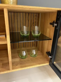 Sideboard Baristo WK 490 Hängend Asteiche Natur Rahmen Metall Schwarz Mit Beleuchtung