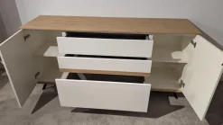 Sideboard Calea Lack Seidenmatt Weiß Akzente Wildeiche Natur Füße Schwarz