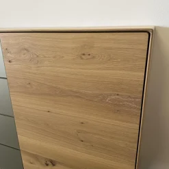 Sideboard Fira Knorrige Eiche Puro Geölt Glas MO 137 Platin Glänzend Grau