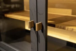 Sideboard Hampton Eiche Anthrazit Gebeizt Türen Klarglas 3 Einlegeböden Griff Leder braunEiche Natur