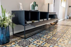 Sideboard Inmotion Front Massivholz Esche Schwarz Lackiert Abdeckplatte Holz Natur Grau