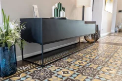 Sideboard Inmotion Front Massivholz Esche Schwarz Lackiert Abdeckplatte Holz Natur Grau