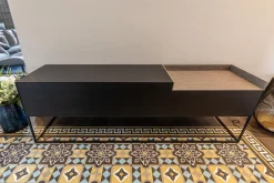 Sideboard Inmotion Front Massivholz Esche Schwarz Lackiert Abdeckplatte Holz Natur Grau