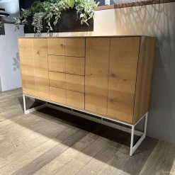 Sideboard Lina Knorrige Eiche Geölt Sockel Weiß