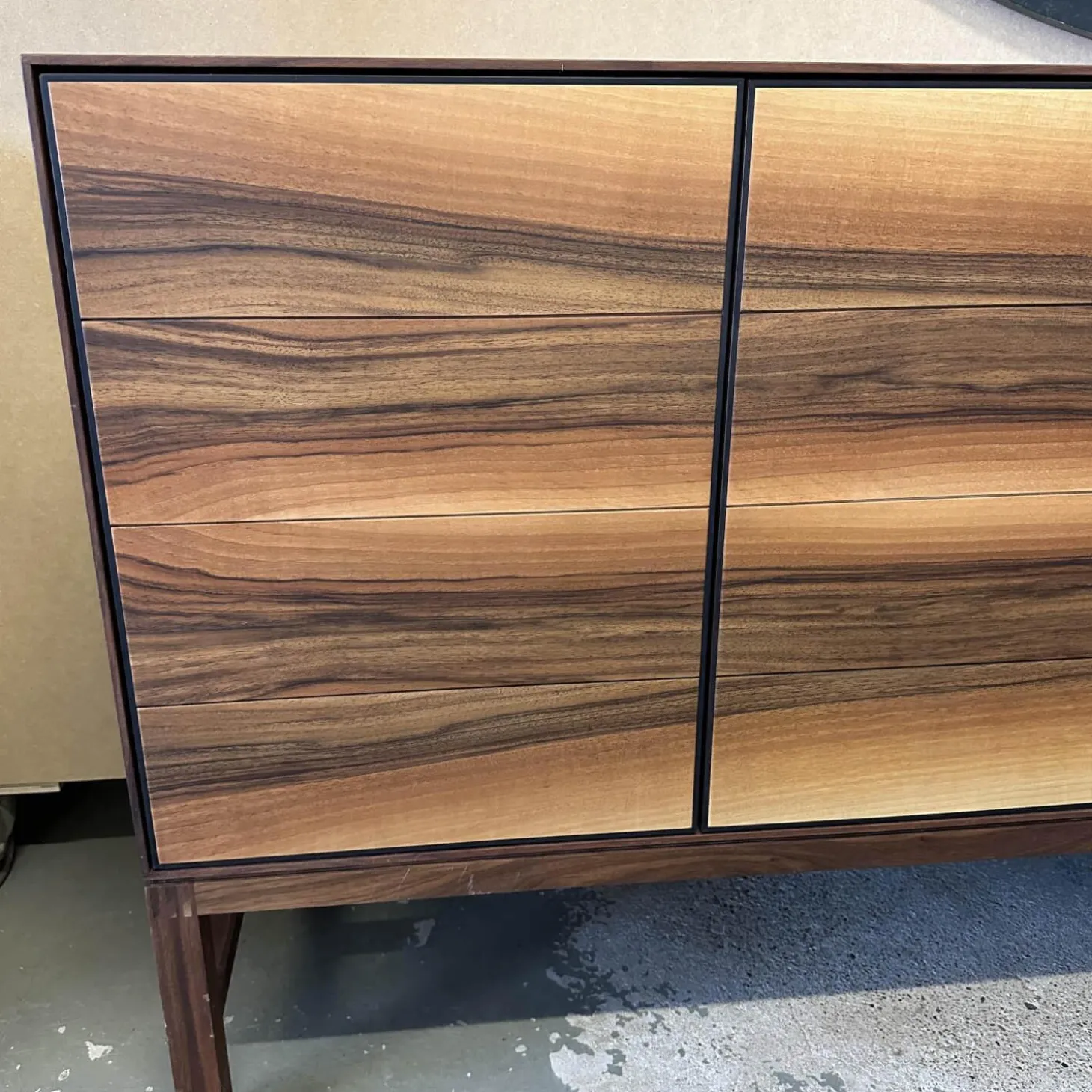 Sideboard Linum Astiger Nussbaum Natur Geölt Front Europäischer Nussbaum Innen Birke