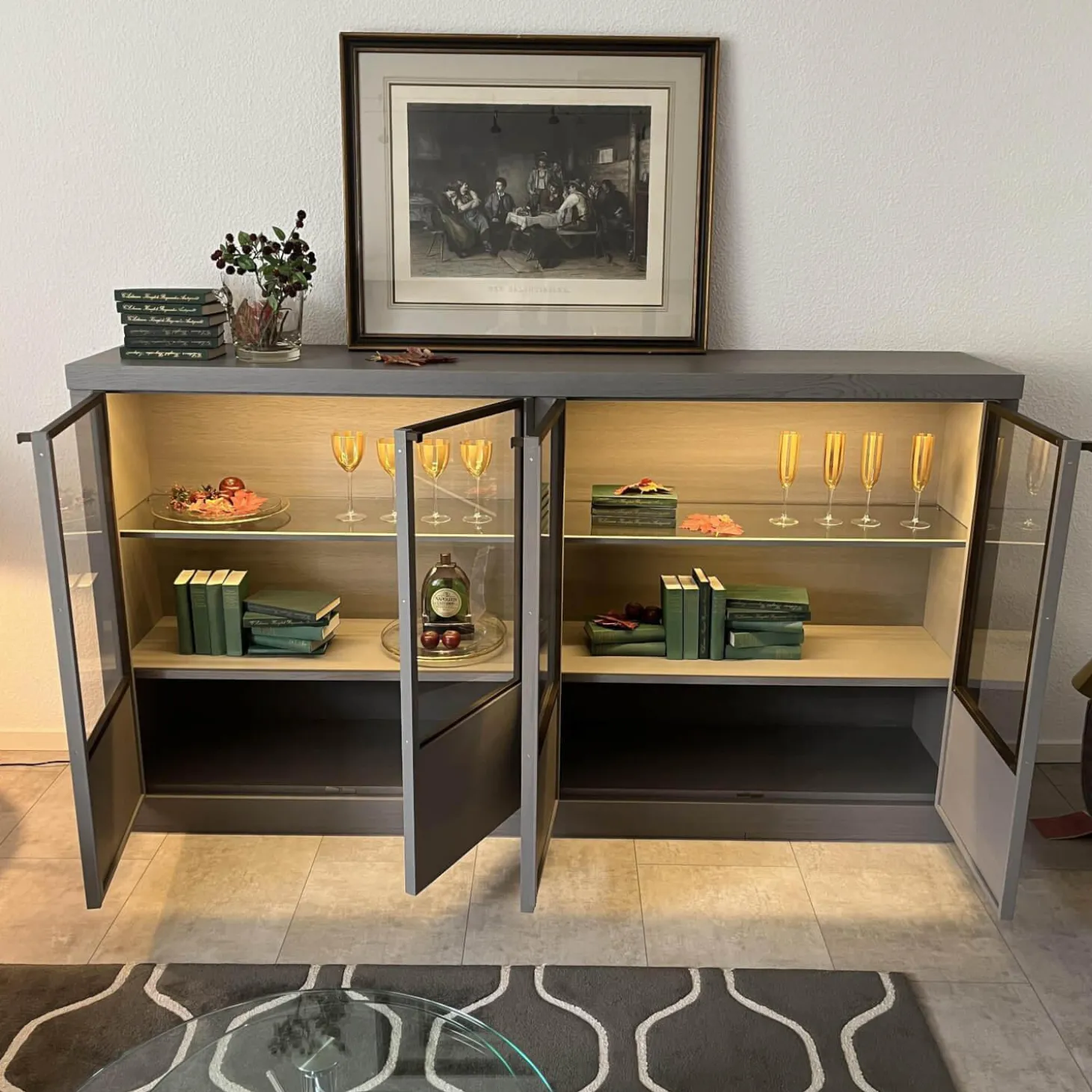 Sideboard Madison 4-türig Korpus Eiche Grau Gebeizt Türen Glas Mit Beleuchtung