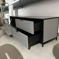 Sideboard MDF Grau Lackiert Rahmen Metall Schwarz Lackiert Mit Metallgriffen