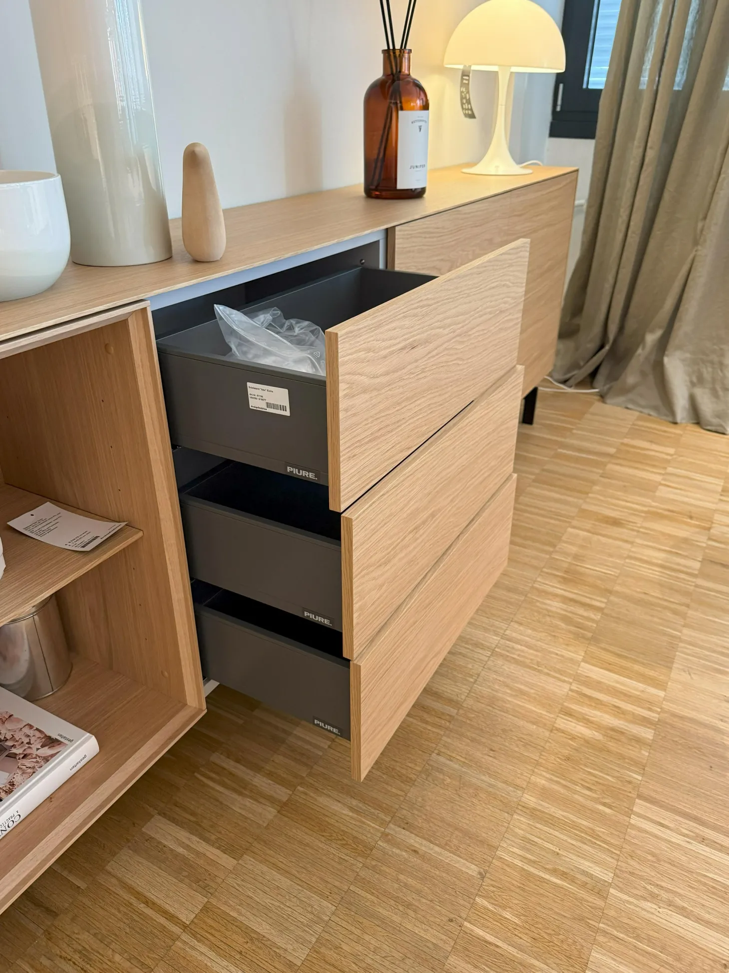 Sideboard Nex Eiche mit 2 Drehtüren Innen P51 Cool Grey