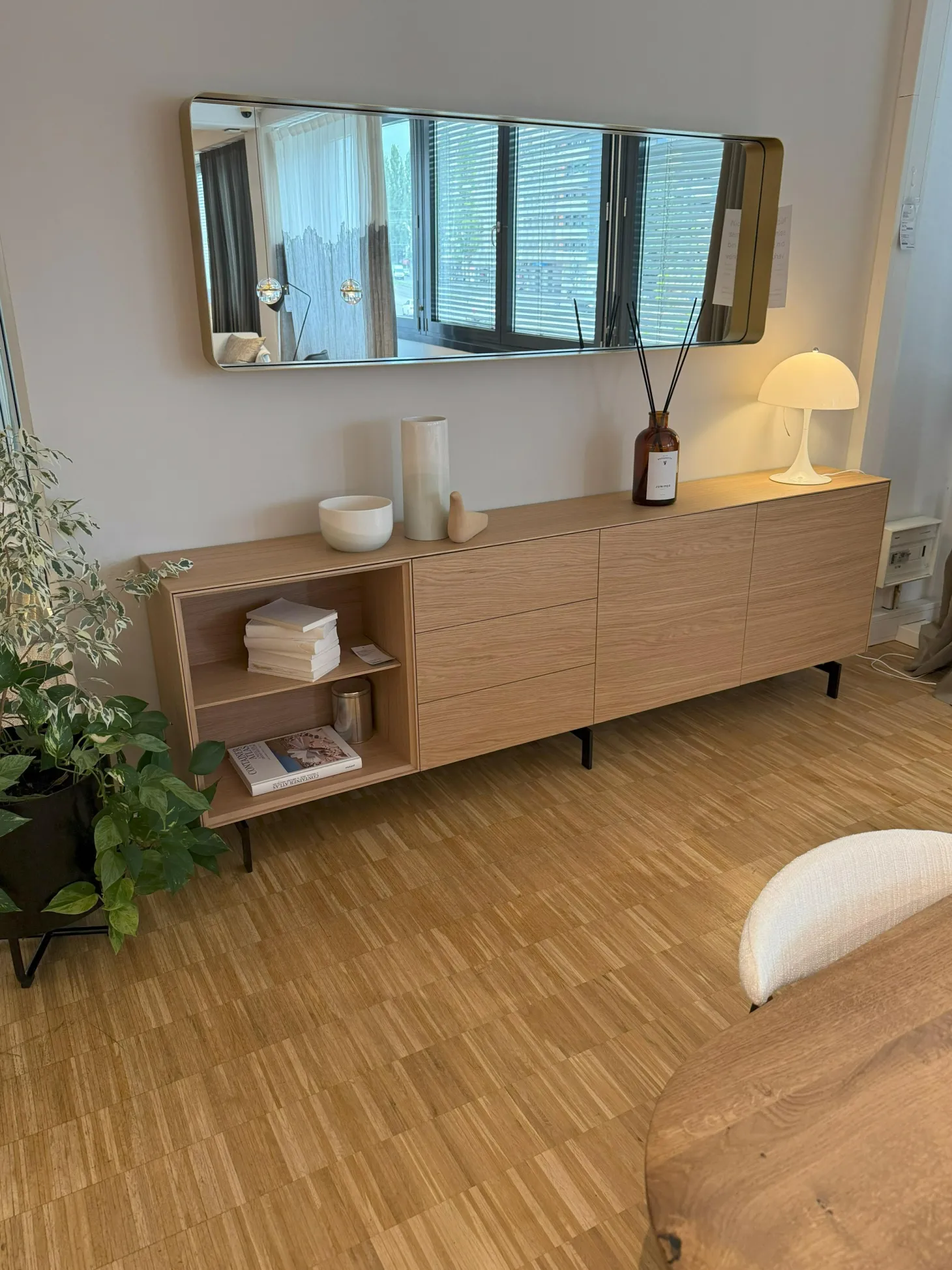 Sideboard Nex Eiche mit 2 Drehtüren Innen P51 Cool Grey