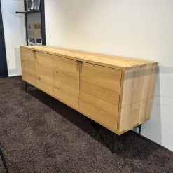 Sideboard SC21 Eiche Natur Geölt Mit Ästen Füße Y Gestell H23 RAL9005 Tiefschwarz Schwarz