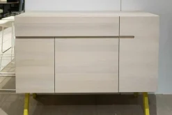 Sideboard Side Baby Atelier Eiche massiv Korpus Eiche Kalk Gebeizt Füße Zinkgelb Lackiert
