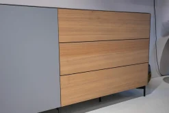 Sideboard Side Model 1 Front Fenix Grigio Antrim Grau Und Amerikanische Walnuss Füße Schwarz