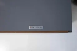 Sideboard Side Model 1 Front Fenix Grigio Antrim Grau Und Amerikanische Walnuss Füße Schwarz