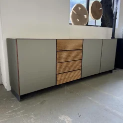 Sideboard Tratum Front Glas MO 137 Platin Matt Knorrige Eiche Natur Geölt Bareinteilung Links