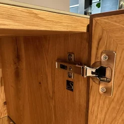 Sideboard Tratum Knorrige Eiche Massiv Floatglas Matt 137 Platin Grau Inklusive Bareinteilung Und Barfach Verspiegelt