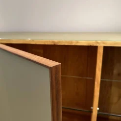 Sideboard Tratum Knorrige Eiche Massiv Floatglas Matt 137 Platin Grau Inklusive Bareinteilung Und Barfach Verspiegelt