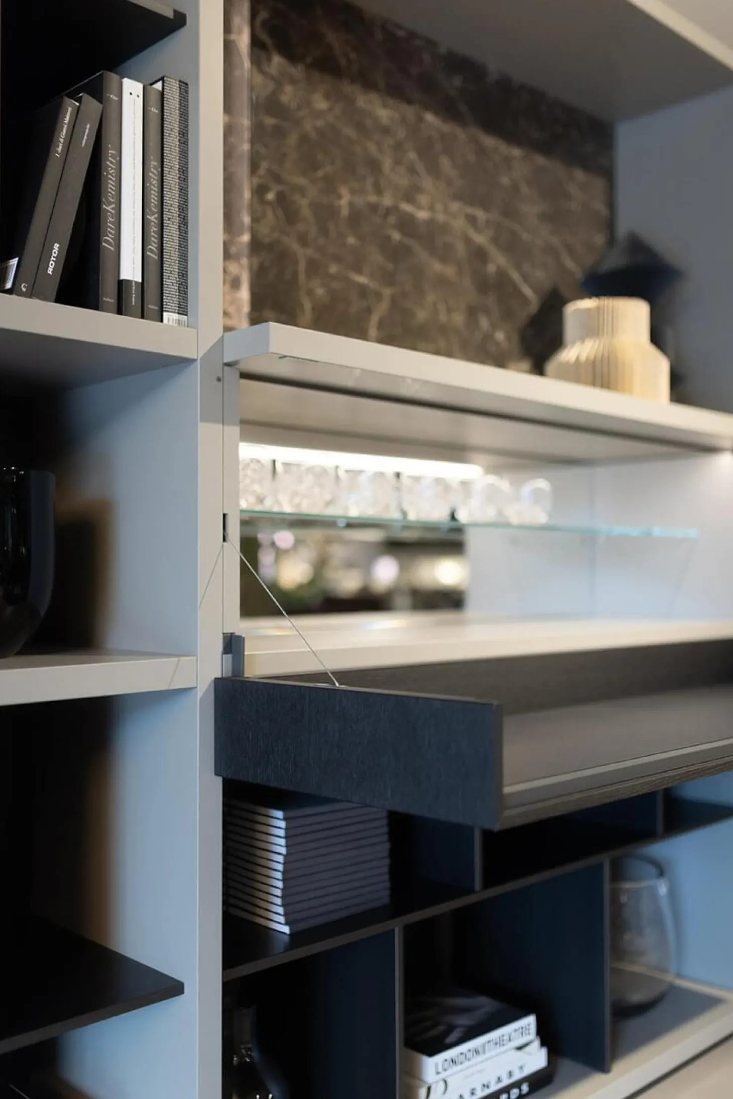 Sideboard Wall System Korpus Lack Matt Arena Grau Rückwand Und Gittereinsätze Metallisch Lackiert Bronze