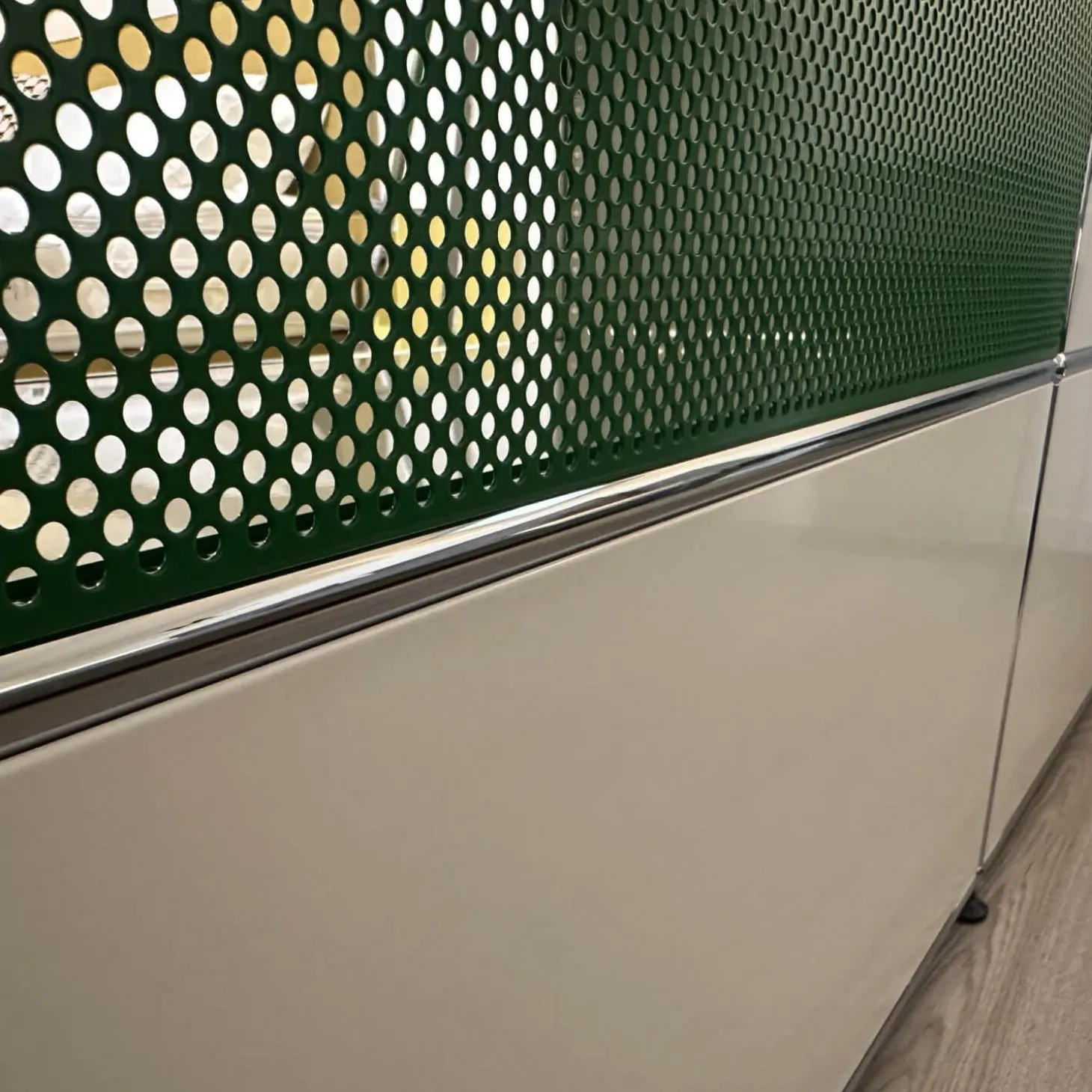 Sideboard Weiß Grün mit Rollbox Grün