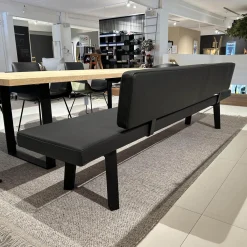 Sitzbank BB 32 Connect Leder Orient Ebony Schwarz Gestell Tiefschwarz Pulverbeschichtet Matt Füße Eiche Schwarz