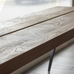 Sitzbank Talio Knorrige Eiche Rustiko Geölt Inklusive Mittelfuge Harz Ausgegossen Gestell Edelstahl Schwalben Schwarz