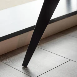 Sitzbank Talio Knorrige Eiche Rustiko Geölt Inklusive Mittelfuge Harz Ausgegossen Gestell Edelstahl Schwalben Schwarz