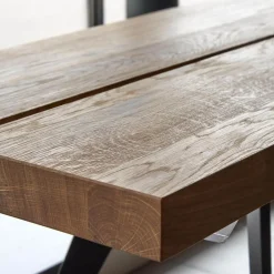 Sitzbank Talio Knorrige Eiche Rustiko Geölt Inklusive Mittelfuge Harz Ausgegossen Gestell Edelstahl Schwalben Schwarz