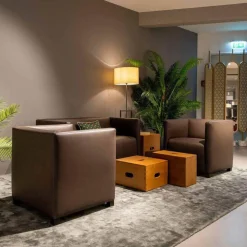 Sitzgruppe Cubica Leder Toro Café Grau Braun Füße Buche Schwarz Gebeizt