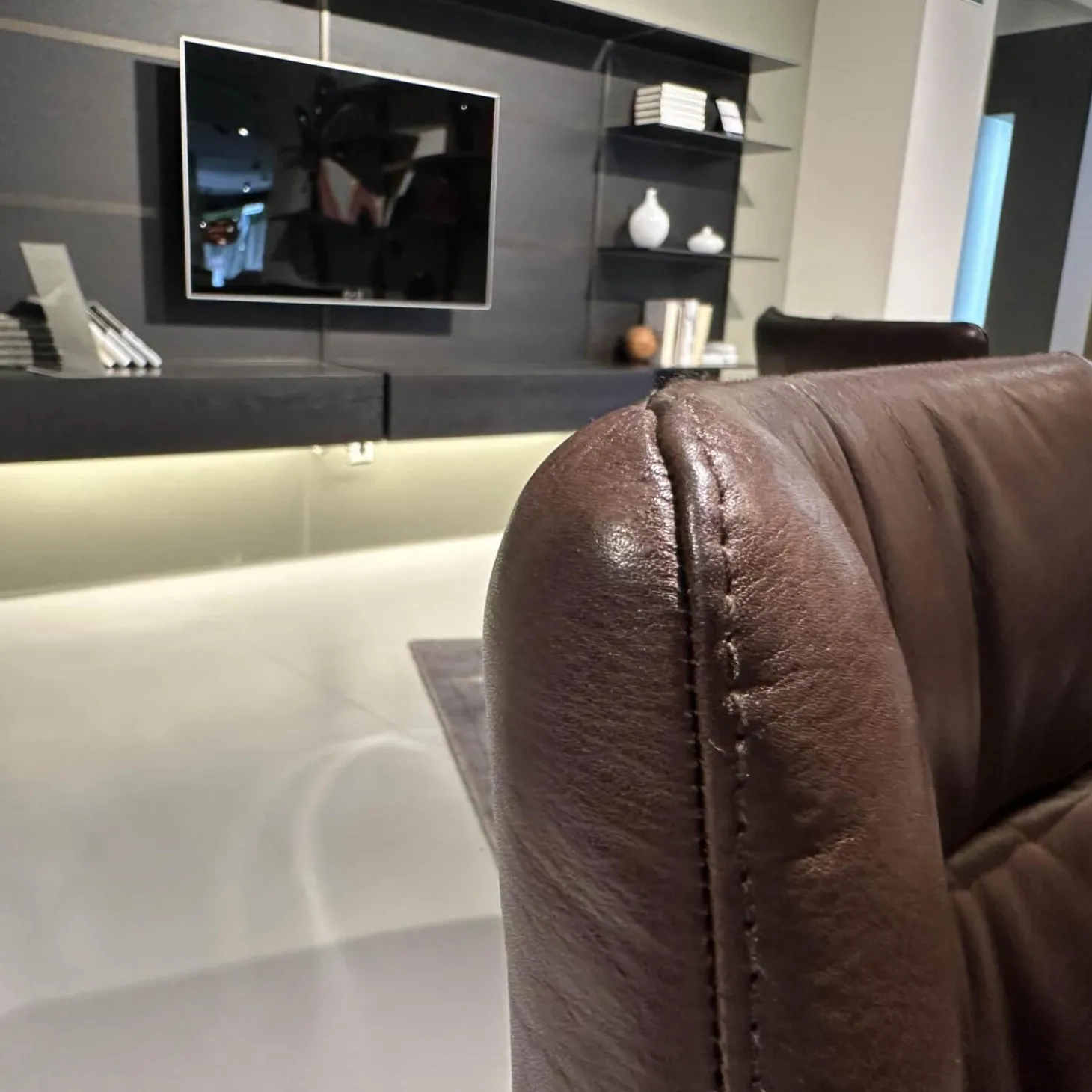 Sitzgruppe Stuhl Marel Und Bank Carim Leder Vitoria Ebony 2122 Dunkelbraun Braun Gestell Aluminium Schwarz