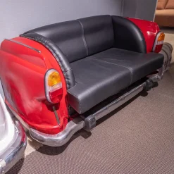 Sofa 21689 Vintage Autoform Ambassador mit Scheinwerfern Leder/Metall schwarz-rot