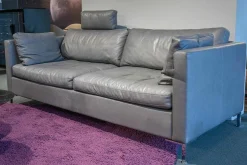 Sofa Alba Leder Lama 5669-95 Grau Füße Metall Verchromt mit Kopfstütze