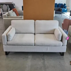 Sofa Alba M Stoff 4430 Beige Grau Fuß Schwarz Mit Integrierten Kopfstützen