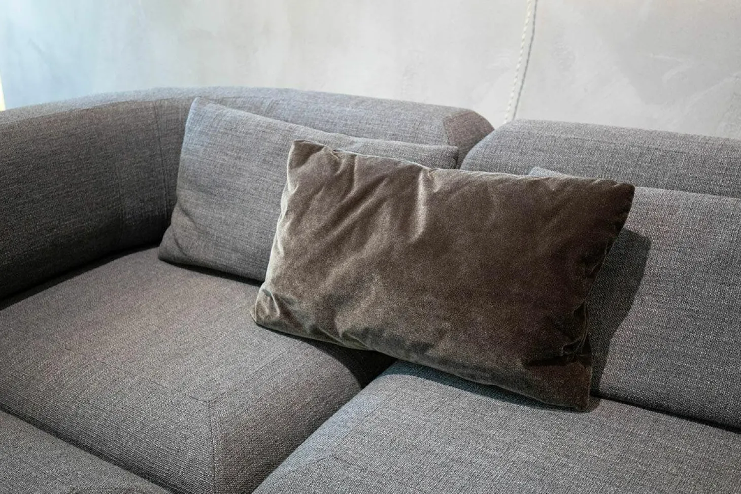 Sofa All Together Stoff 4448-99 Grau Meliert Inklusive Hocker Stoff 4473-98 Dunkelgrau