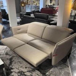 Sofa Avantgarde 965 Bezug Leder 43 210 Pearl Beige Kufe Hochglanz Mit Motorischer Sitz Und Rückenverstellung