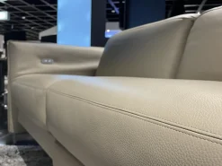 Sofa Avantgarde 965 Leder 43 210 Pearl Beige Grau Kufe Verchromt Mit Funktionen