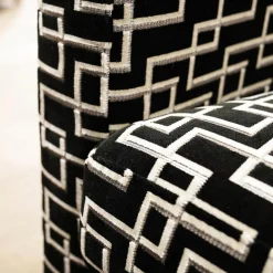 Sofa Bella Bezug Stoff 83567 Eileen Schwarz/Grau Rahmen Und Füße Massivholz Schwarz Gebeizt