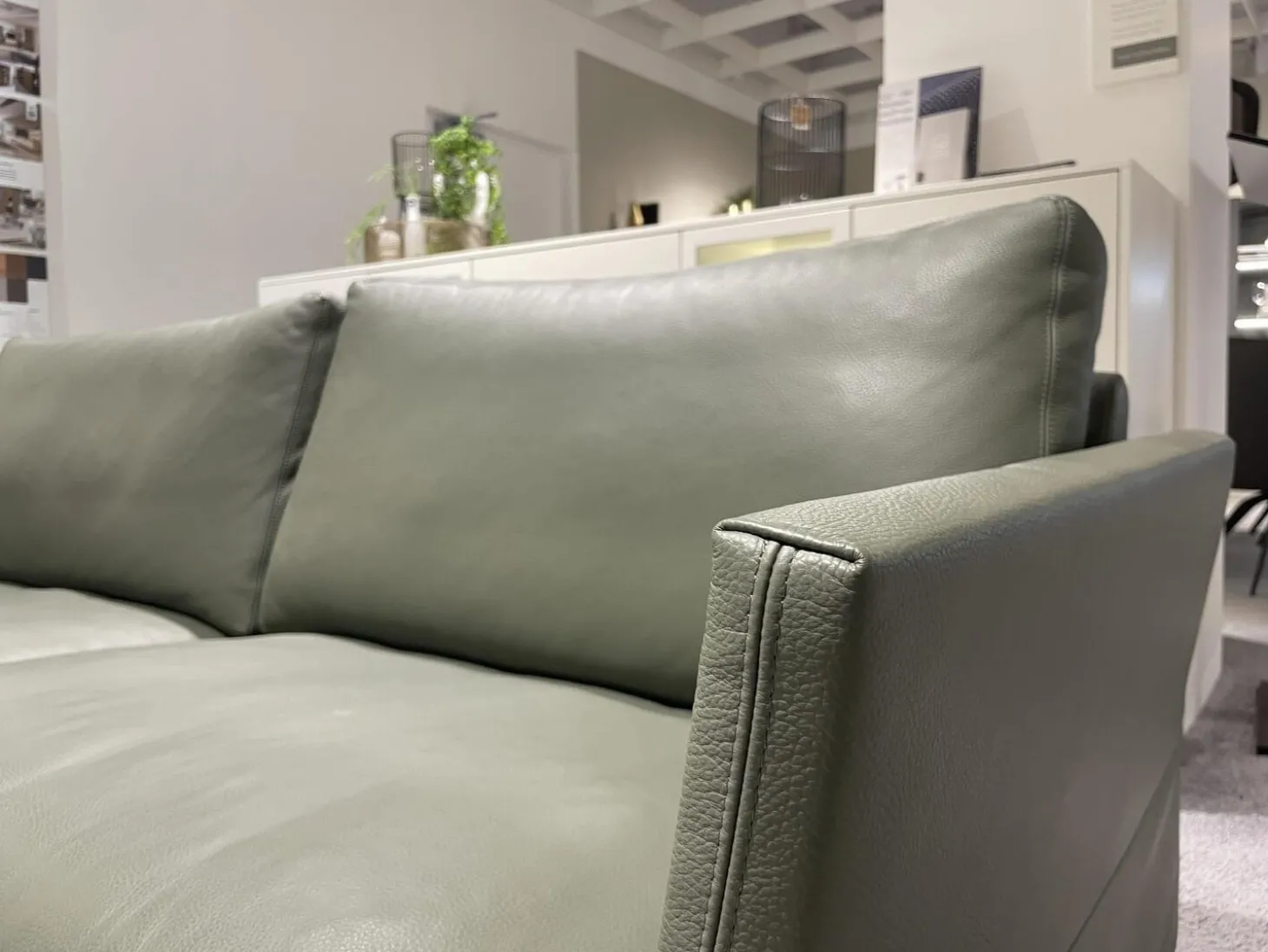 Sofa Classics CL990 R Leder 170 163 Olive Grün Kufe Metall