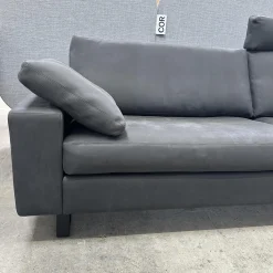 Sofa Conseta Leder 423 Schwarz Gestell Metallkufen Schwarz Pulverbeschichtet Inklusive Kissen