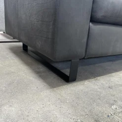 Sofa Conseta Leder 423 Schwarz Gestell Metallkufen Schwarz Pulverbeschichtet Inklusive Kissen