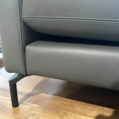 Sofa Cuneo 100 Leder Seminole 51 Nachtgrau Anthrazit Schwebefuß Eric Schwarz