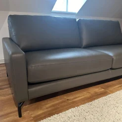 Sofa Cuneo 100 Leder Seminole 51 Nachtgrau Anthrazit Schwebefuß Eric Schwarz