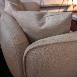 Sofa Echo Bezug Stoff Mica Melba Grau Gestell Metall Schwarz