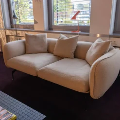 Sofa Echo Bezug Stoff Mica Melba Grau Gestell Metall Schwarz