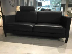 Sofa Ego in Leder 40 Verkehrsschwarz mit Kopfstütze