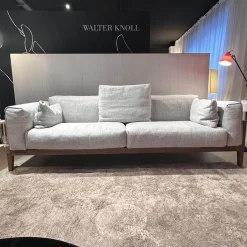 Sofa Elm Stoff 8300 Lichtgrau Grau Gestell Nussbaum Natur Geölt Braun Inklusive Kissen