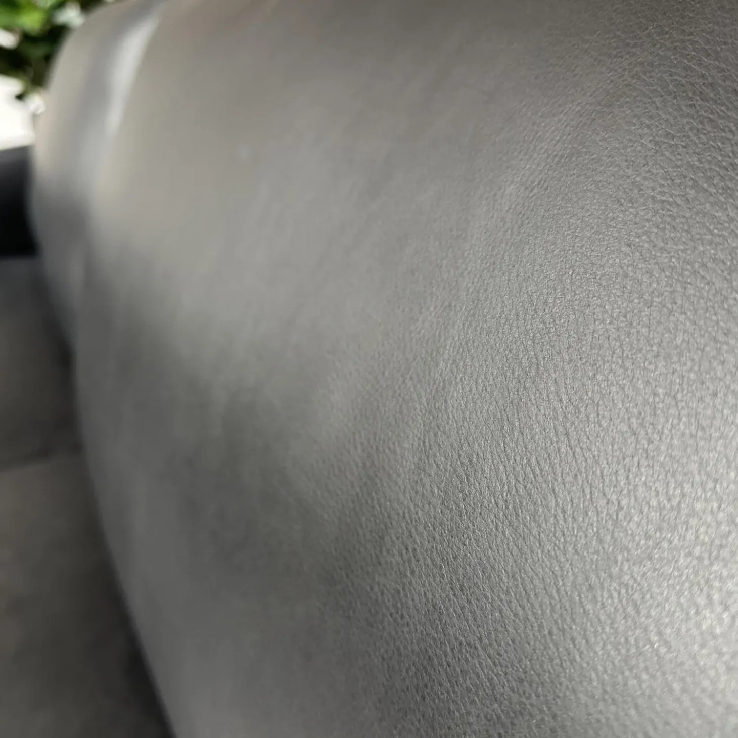 Sofa Enna Leder L40 Rancho Nero WR51 Schwarz Metallkufe Metallfuß Chrom Mit Kopfstütze