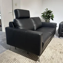 Sofa Enna Leder L40 Rancho Nero WR51 Schwarz Metallkufe Metallfuß Chrom Mit Kopfstütze