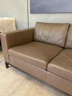 Sofa Foster 503 20 Leder Elen Fango Braun Gestell Schwarz Verchromt Inklusive Kunststoffgleiter