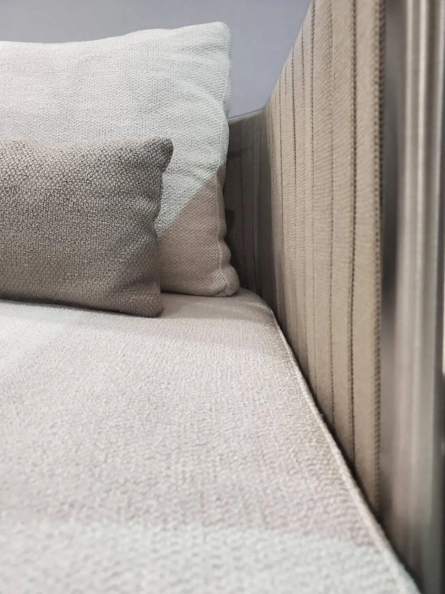 Sofa George Stoff Natural ivory C71 Beige Dove B9